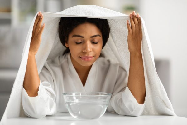 7 Cara Aman Menghirup Uap untuk Hidung Tersumbat