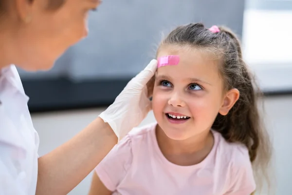 10 Langkah Menangani Anak yang Terjatuh dan Terbentur Kepalanya