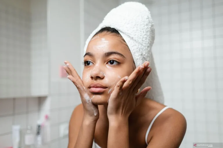 7 Cara Menjaga Kebersihan Kulit agar Terhindar dari Jerawat
