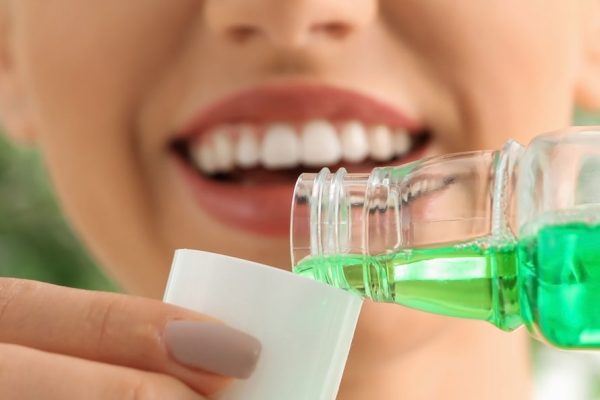 5 Bahan Alami untuk Obat Kumur agar Gigi Tetap Segar