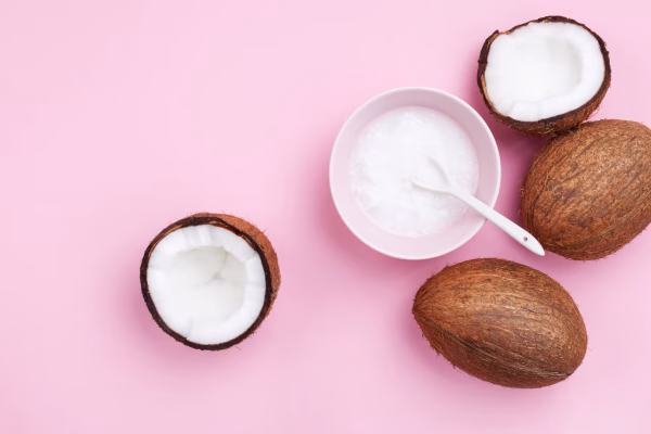 7 Manfaat Minyak Kelapa untuk Kesehatan Bibir
