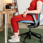 7 Cara Menyesuaikan Kursi Kerja agar Ramah Pinggang